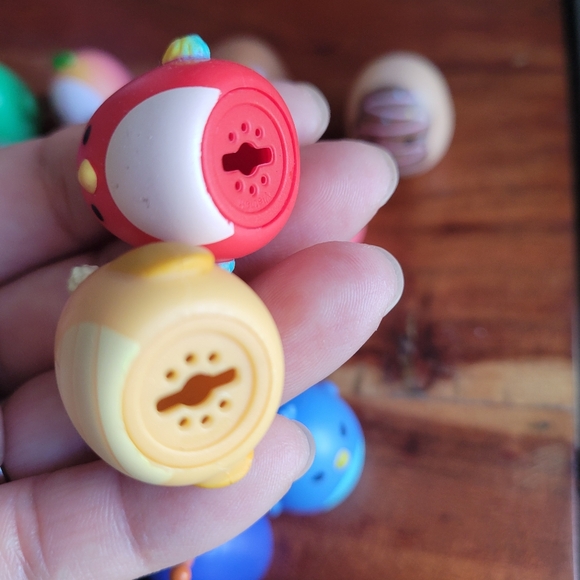 Lot of 28 Squish-a-longs by Original Squishmallows Rubber Plastic Colorful - Picture 8 of 9